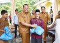 Warga Penerima Manfaat Kembali Terima Bantuan Pemerintah dan Donatur 13 Warga Penerima Manfaat Kembali Terima Bantuan Pemerintah dan Donatur