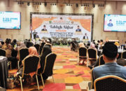 Perkuat Silaturahmi dan Pembinaan Keagamaan, Holiday Travel Gelar Takbir Akbar dan Reuni Akbar Jemaah Umroh