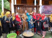 Bundo Kanduang Kota Pariaman Marandang untuk Korban Bencana