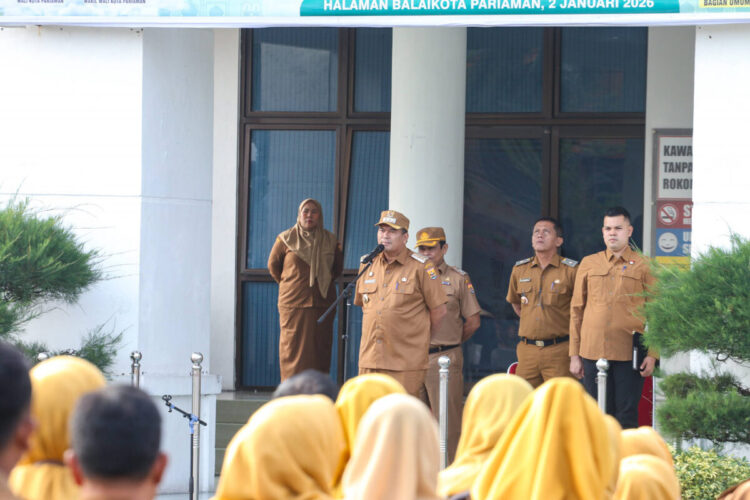 ARAHAN—Wako Yota Balad saat berikan arahan pada apel gabungan PNS di awal tahun 2026.