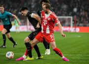 Rekor Nirkalah Putus di Kandang!, Augsburg Bungkam Bayern Munchen 2-1