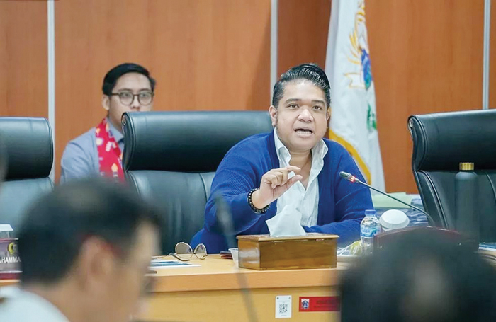 Justin Adrian Untayana 
Sekretaris Komisi E DPRD DKI Jakarta