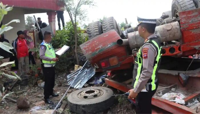 Kecelakaan Beruntun di Pendakian Panyalaian, 5 Orang Tewas, 4 Luka-luka, Dipicu Truk Trailer Rem Blong