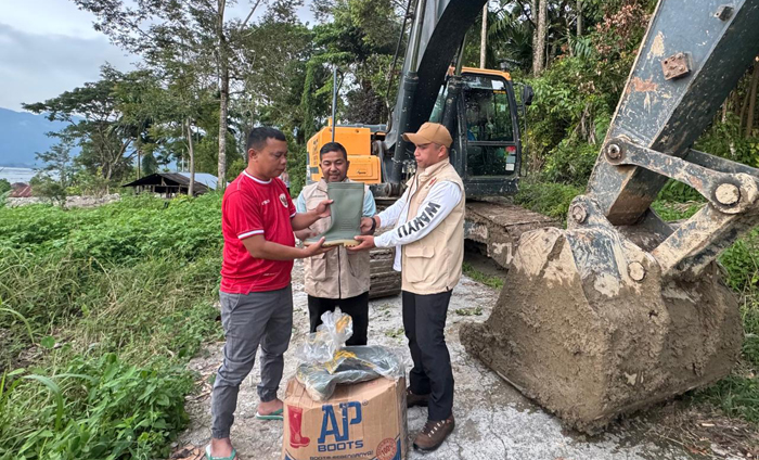 Andre Rosiade Kirim Dua Ekskavator Percepat Pemulihan Pascabencana di Maninjau