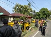 Gegara Ban Belakang Pecah, Mobil Angkot Terbalik, Sopir dan 13 Penumpang Terluka