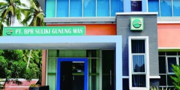 IZIN DICABUT—BPR Suliki Gunung Mas di Kecamatan Suliki, Kabupaten Limapuluh Kota, yang izin usahanya dicabut oleh OJK.