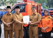 Bupati Welly Serahkan Hibah BNPB ke BPBD Pasaman