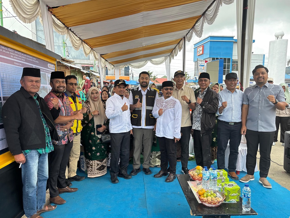 Bukti Nyata Pemerintah Pusat dan Daerah, Pemkab Resmikan IJD Perbaikan Jalan Taratak Galundi 