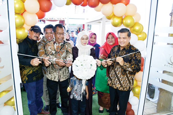 Bupati Agam Hadiri Grand Opening Klinik Pratama Noor di Bukittinggi