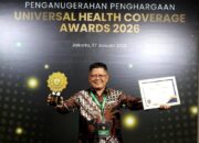 Capaian UHC Pasaman Lampaui 98 Persen, Bupati Welly Terima UHC Award 2026