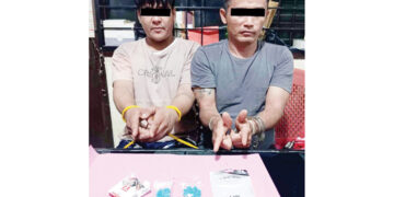 PENGEDAR— Dua pengedar pil ekstasi ditangkap Tim Satresnarkoba Polres Payakumbuh.