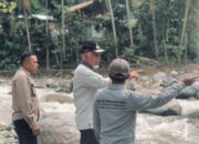 Tinjau Dampak Bencana di Pesisir Selatan, Gubernur Mahyeldi Tegaskan Pemerintah Hadir dan Dana Penanganan Siap
