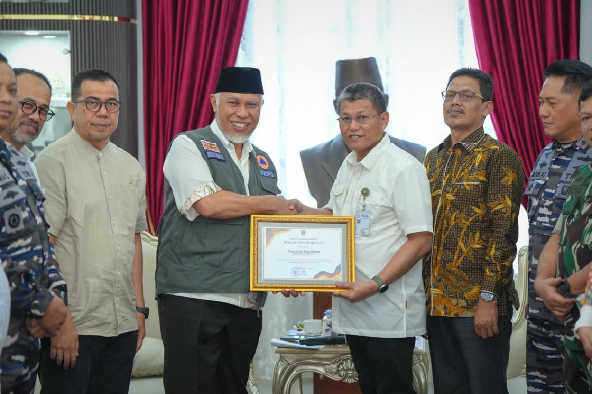 Gubernur Mahyeldi Terima Bantuan Rp456 Miliar dari Batam