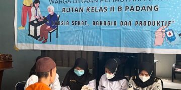 Rutan Padang Gelar Posyandu Lansia, Pastikan Kesehatan Warga Binaan Tetap Terjaga 8 IMG 20260107 WA0002