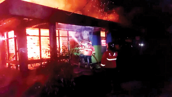 Dua Rumah Ludes Dilalap si Jago Merah, 9 Jiwa Kehilangan Tempat Tinggal