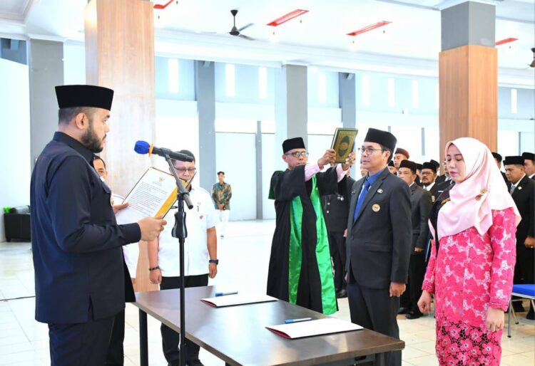 Lantik 169 Pejabat, Wako Padang Minta Harus Langsung Berlari Kerja 1 Lantik 169 Pejabat Wako Minta Harus Langsung Berlari Kerja