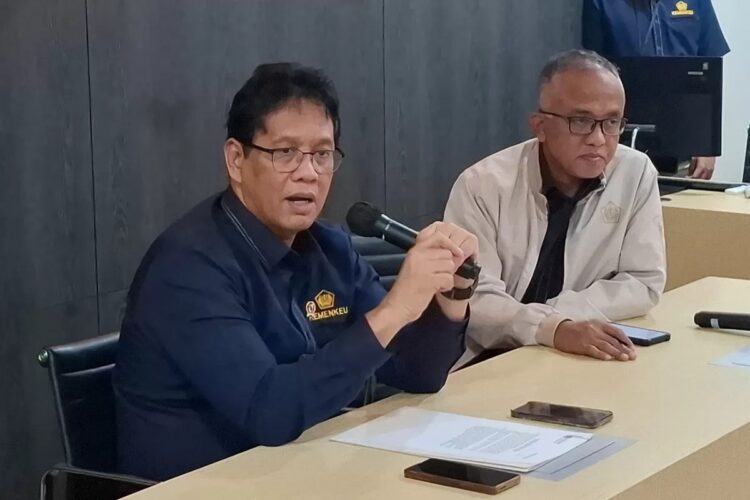 Menkeu Purbaya Akui Penerimaan Negara 2025 Meleset, Soroti Pelemahan Ekonomi 9 Bulan Pertama 1 BERI KETERANGAN—Menteri Keuangan Purbaya Yudhi Sadewa asaat memberikan keterangan pers.