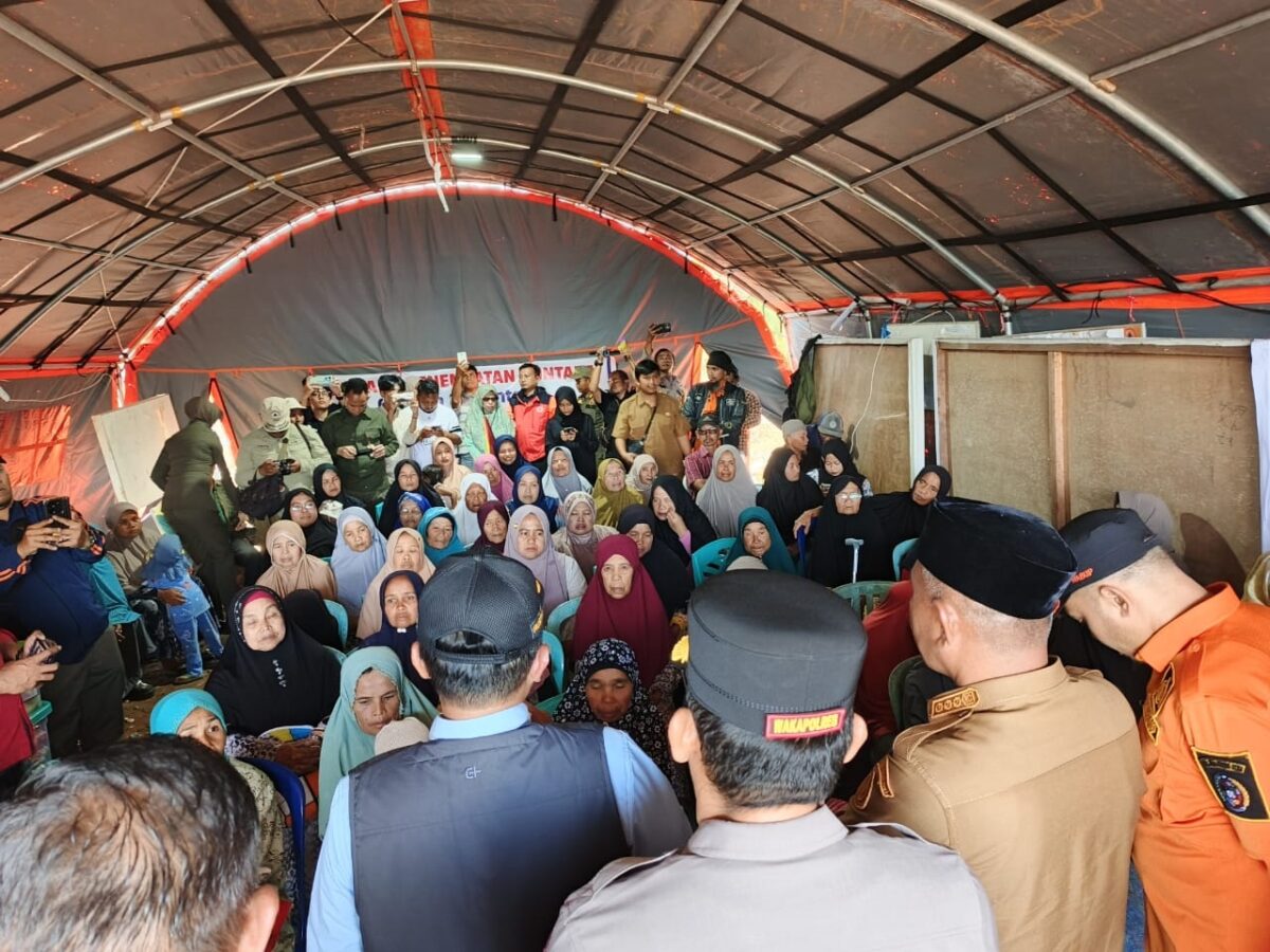 Menunggu Huntara Korban Bencana di Aia Angek Masih Tinggal di Pengungsian