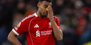 Liverpool 0 vs 0 Leeds United, Dominasi Semu Tuan Rumah 9 TANPA GOL— Sang juara bertahan Premier League, Liverpool ditahan imbang tanpa gol oleh Leeds United, dalam laga lanjutan Liga Inggris Jumat (2/1) dini hari WIB. Hasil seri ini membuat Liverpool masih bertengger di posisi keempat klasemen sementara dengan mengumpulkan 33 poin dari 19 pertandingan