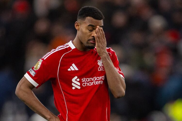 Liverpool 0 vs 0 Leeds United, Dominasi Semu Tuan Rumah 1 TANPA GOL— Sang juara bertahan Premier League, Liverpool ditahan imbang tanpa gol oleh Leeds United, dalam laga lanjutan Liga Inggris Jumat (2/1) dini hari WIB. Hasil seri ini membuat Liverpool masih bertengger di posisi keempat klasemen sementara dengan mengumpulkan 33 poin dari 19 pertandingan