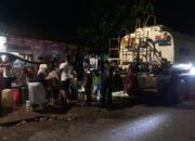 PT Semen Padang Peduli Salurkan 16 Ribu Liter Air, 600 KK Alami Krisis Air Bersih Pascabanjir di Durian Tarung