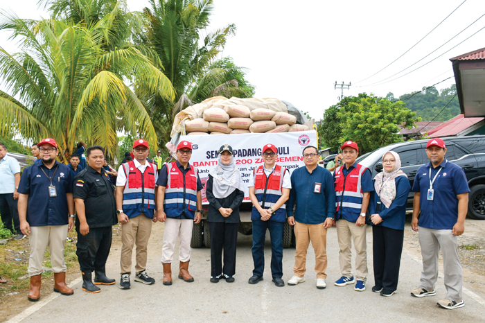 PT Semen Padang Salurkan 200 Zak Semen untuk Lambung Bukit