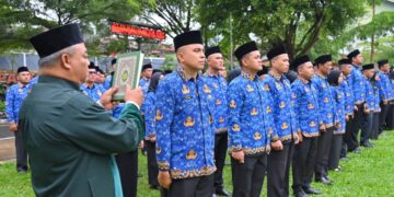 1.034 PPPK Paruh Waktu Dilantik, Wako Zulmaeta: Patuhi Ketentuan yang Berlaku 9 PENGAMBILAN SUMPAH— Pegawai Pemerintah dengan Perjanjian Kerja (PPPK) Paruh Waktu Tahun 2025 saat diambil sumpahnya.