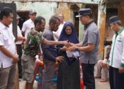Wabup Sijunjung Berikan Bantuan Korban Kebakaran di Kotobaru