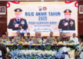 Sepanjang 2025, Angka Kriminalitas di Sumbar Tembus 13.194 Kasus, 39 Polisi Dipecat, Laka Lantas dan Korban Meninggal Turun 10 PAPARKAN— Kapolda Sumbar Irjen Pol Gatot Tri Suryanta didampingi Wakapolda Brigjen Pol Solihin memaparkan kinerja selama tahun 2025.