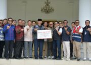 Dukung Sumbar Bangkit Pascabencana, SIG Group dan 11 Distributor Bantu 10.000 Zak Semen