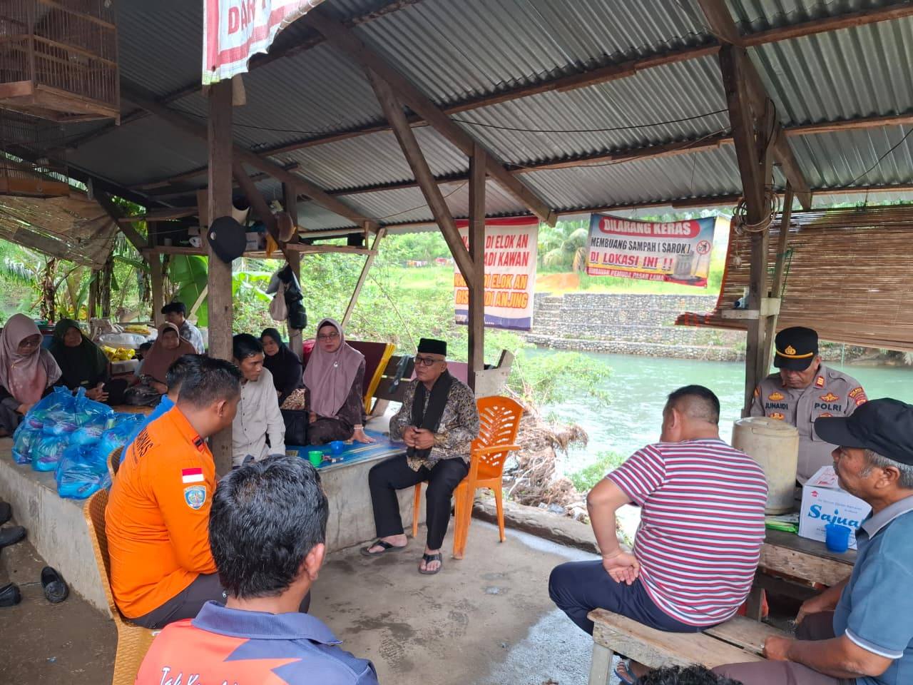 Tinjau Langsung Pencarian Anak Hilang di Sungai Batang Sikabau