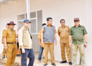 Tinjau Pembangunan Huntara di Kayu Pasak, Wabup M.Iqbal Dorong Terbangun Hunian Layak