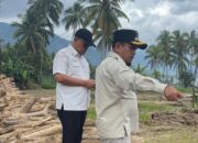 Pemasangan Batu Bronjong Berperan Penahanan Air, Wabup Soroti Material Kayu Menyumbat Polongan    