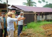 Warga Kampung Talang Bangun Huntara dan Surau Pascabencana