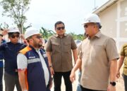 Andre Rosiade Tinjau Huntara Batang Anai, Targetkan Rampung 25 Januari dengan Fasilitas Lengkap