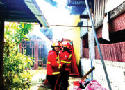 3 Rumah dan 1 Warung Makan Ludes Terbakar di Jalan Jati 