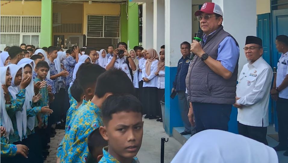 irman gusmas berikan sambutan dan