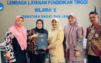 Hadiah di Awal Tahun, Rektor UIN IB Padang Terima SK Pembukaan Prodi Ilmu Aktuaria 6 ren Rektor UIN IB Padang Terima SK Pembukaan Prodi Ilmu Aktuaria