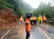 Sempat Longsor, Jalur Sumbar-Riau Kembali Bisa Dilewati