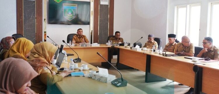 Zoom Meeting —Pemko Padang Panjang  saat mengikuti Zoom Meeting Rapat Koordinasi (Rakor) Pendataan Kerusakan Rumah, Fasilitas Umum, serta Jumlah Pengungsi Pascabencana di Wilayah Sumatera..