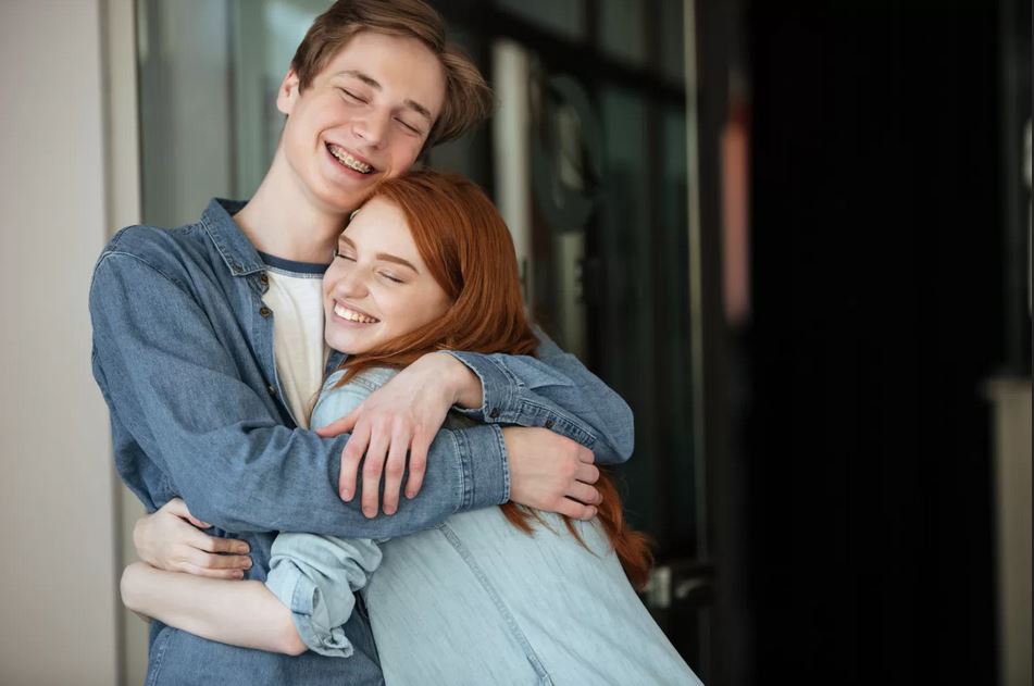 Tak Otomatis Batal, Pelukan dan Ciuman Suami-Istri Saat Berpuasa Tetap Harus Dikendalikan