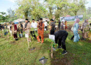 HUT BPOM ke-25, Wawako dan Sekda Tanam Pohon