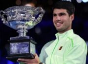Alcaraz Tumbangkan Djokovic, Jadi Juara Termuda Lengkapi Grand Slam