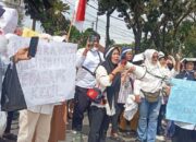 Ratusan PKL Pasar Raya Padang Geruduk Rumdin Wako, Tolak Relokasi ke Fase VII