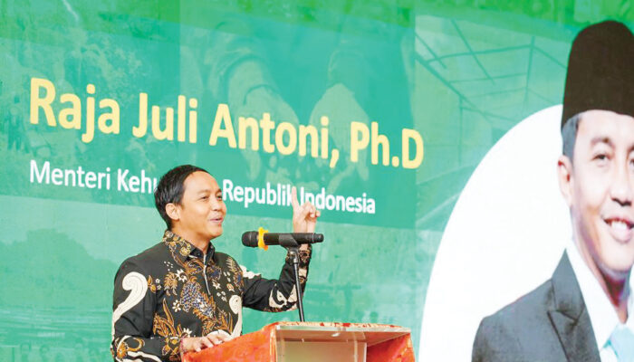 Menhut Raja Juli Targetkan Penetapan 1,4 Juta Hektar Hutan Adat untuk Kurangi Kemiskinan