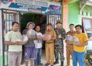 Dukung Penguatan Ekonomi Warga, Personil Satgas TMMD Ke 127 Berikan Penyuluhan dan Bibit Ikan