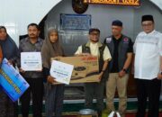 Korban Kebakaran Sungai Andok Terima Bantuan Pemko, Baznas dan Bank Nagari