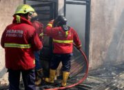 Siang Bolong, Rumah PNS Ludes Terbakar, Kerugian Mencapai Rp500 Juta