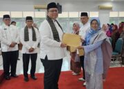 133 Kepala Sekolah TK, SD dan SMP Terima SK Bupati