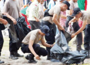 Kolaborasi TNI-Polri dan Pemkab Agam, Wujudkan Pantai Bersih di Tanjung Mutiara